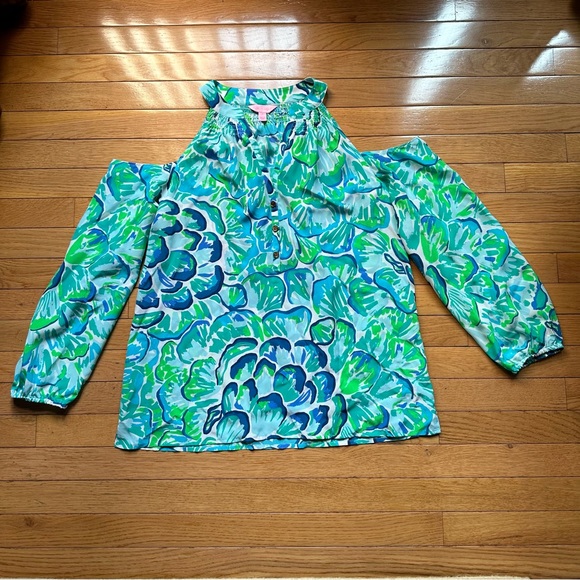 Lilly Pulitzer Sunny Shoulder Elsa Top in Agate Green Lazy River (Medium) - Picture 4 of 13
